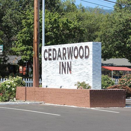 Cedarwood Inn Of Ashland Exterior foto