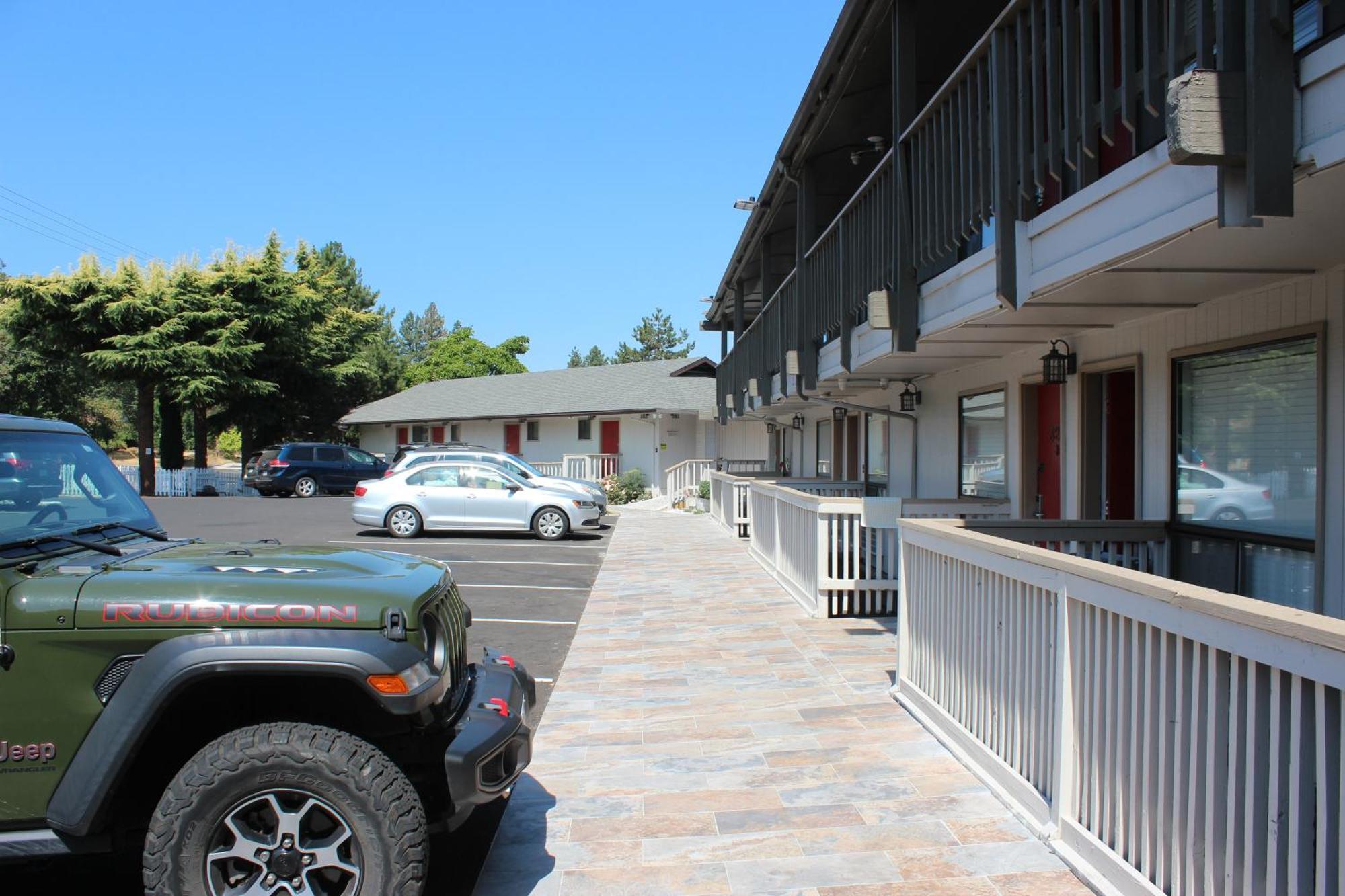 Cedarwood Inn Of Ashland Exterior foto